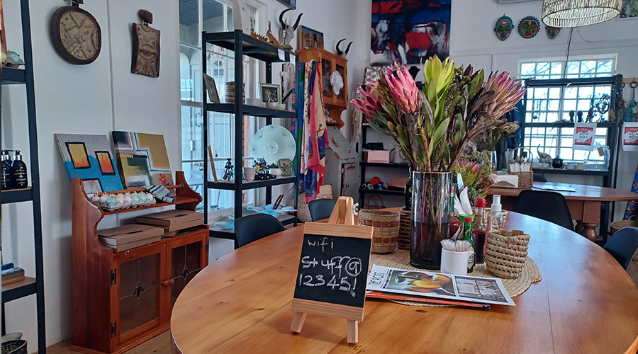 Gallery-Stuff-Coffee-Shop-LoveRoadTravel-22