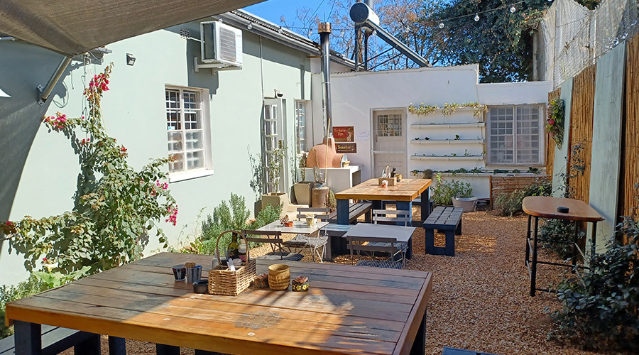 Gallery-Stuff-Coffee-Shop-LoveRoadTravel-5